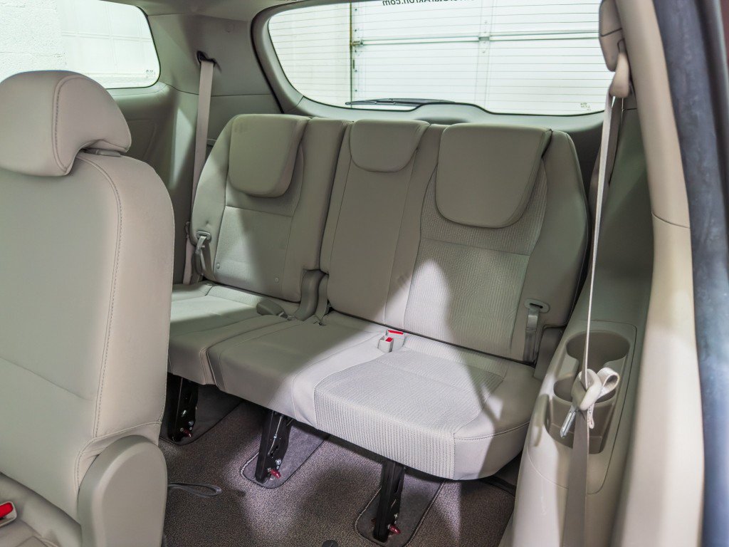 Used 2019 Kia Sedona LX FWD image 16