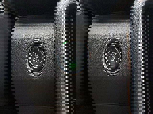 New 2025 GMC Acadia Elevation image 31