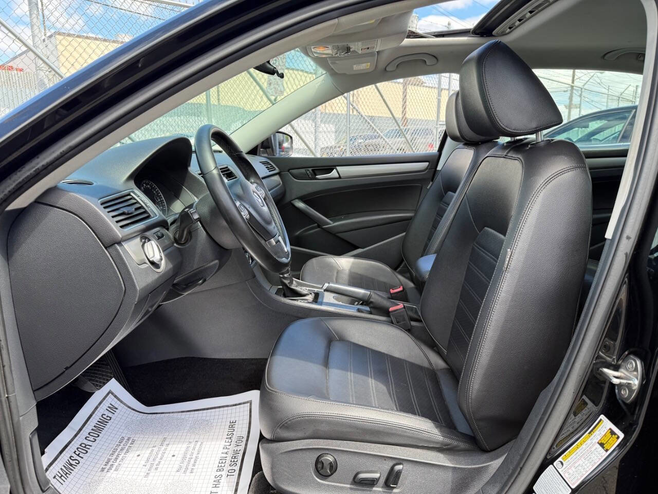 Used 2015 Volkswagen Passat 1.8T SE FWD image 9