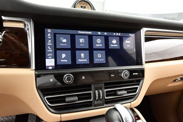 Certified 2023 Porsche Macan S AWD/4WD image 10