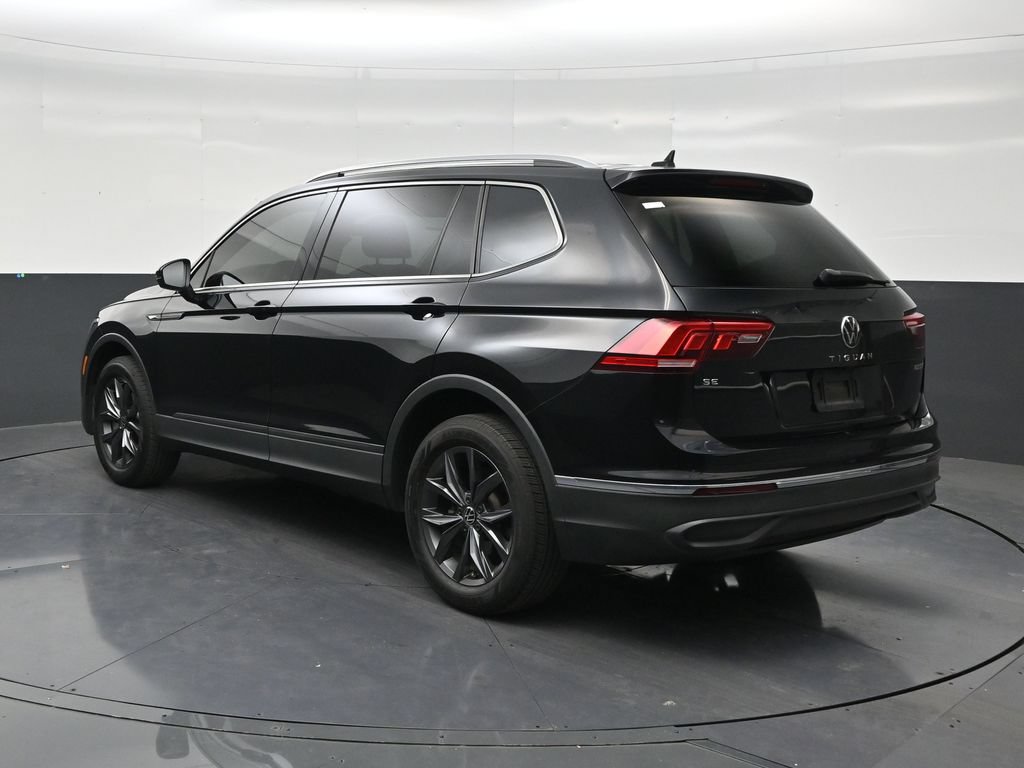 Used 2023 Volkswagen Tiguan SE FWD image 3