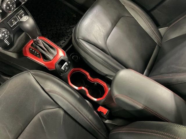 Used 2015 Jeep Renegade Trailhawk w/ Premium Leather Group image 20