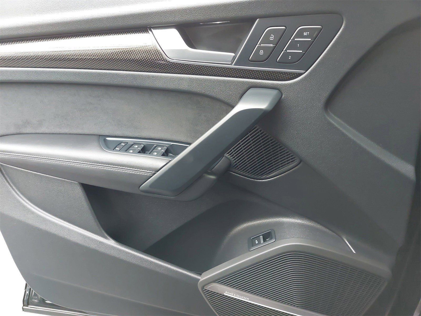 Used 2023 Audi SQ5 Prestige w/ Prestige Package image 32