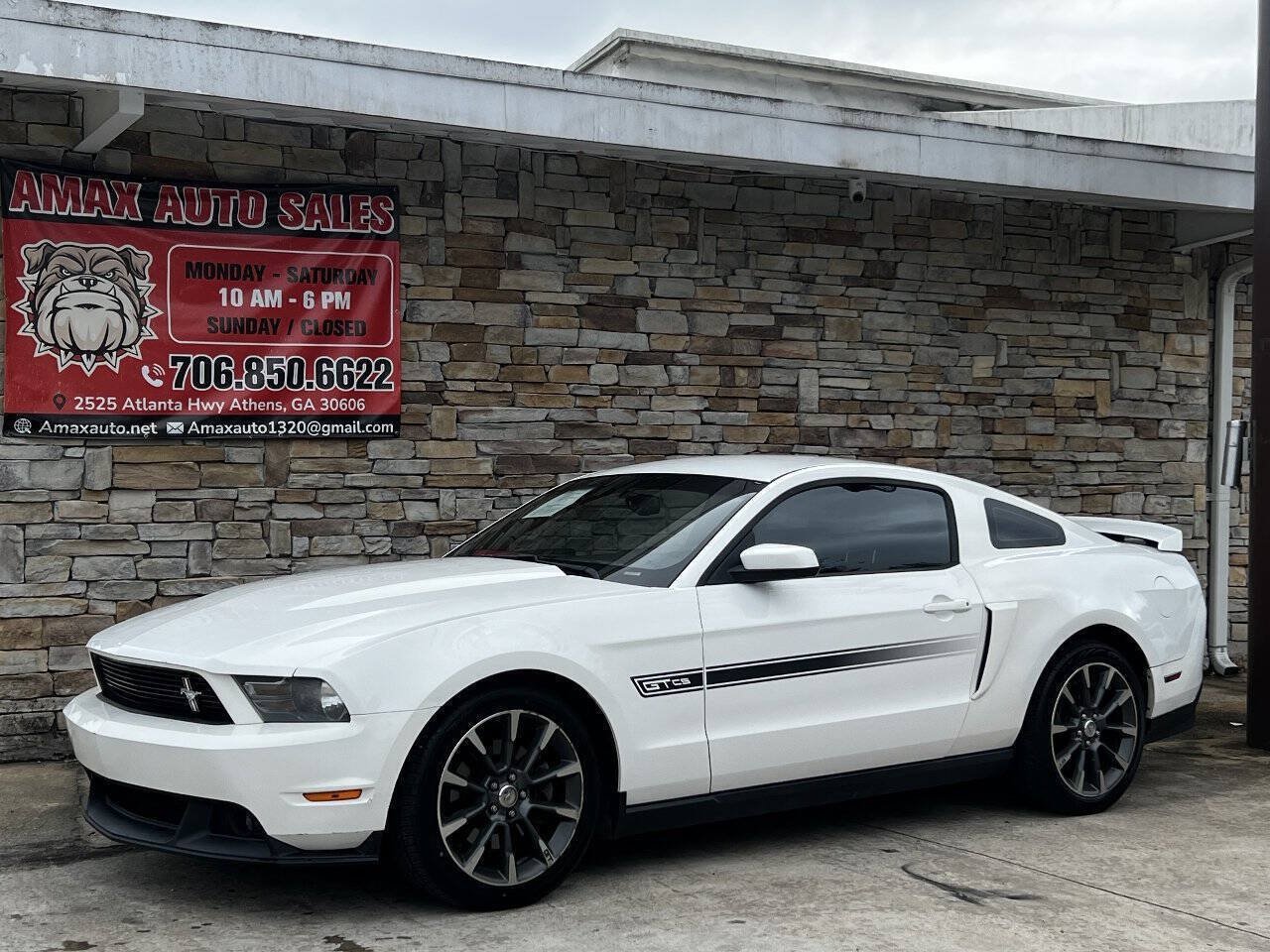 Used 2012 Ford Mustang GT Premium RWD image 2