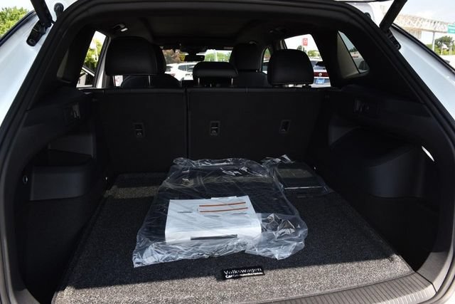 New 2026 Volkswagen Tiguan SE R-Line AWD/4WD image 25