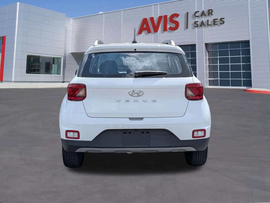 Used 2025 Hyundai Venue SEL FWD image 7