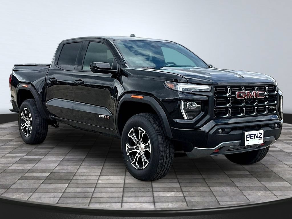 Used 2024 GMC Canyon AT4 w/ Technology Package AWD/4WD image 3