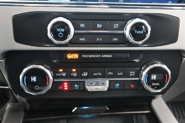 Certified 2022 Ford F250 Lariat w/ Tremor Off-Road Package AWD/4WD image 24