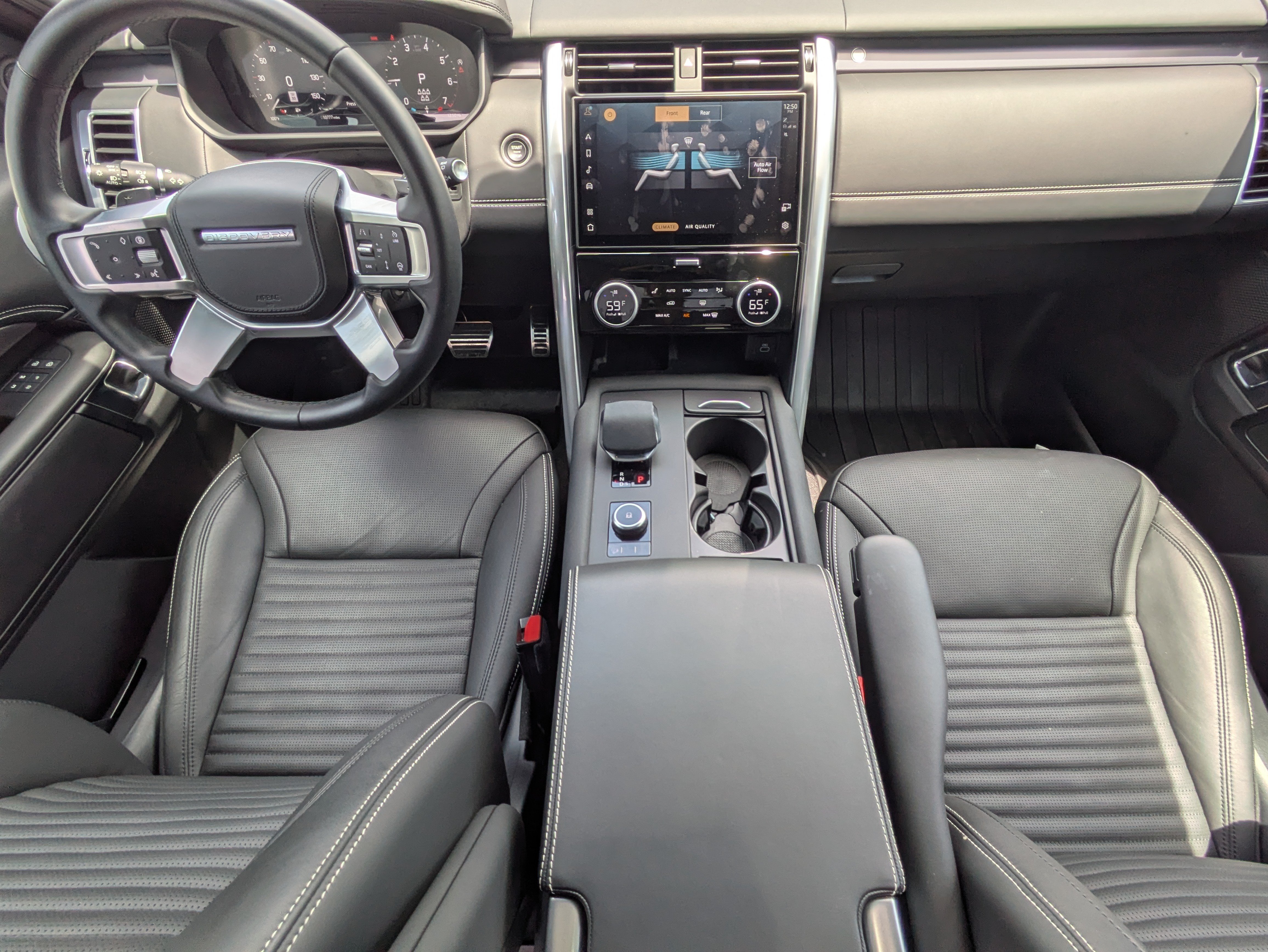 Used 2025 Land Rover Discovery Metropolitan Edition AWD/4WD image 15