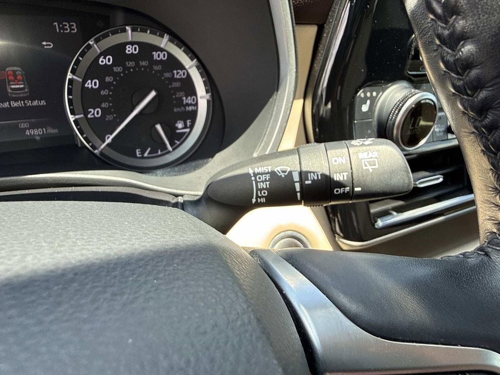 Used 2021 Toyota Highlander XLE FWD image 42