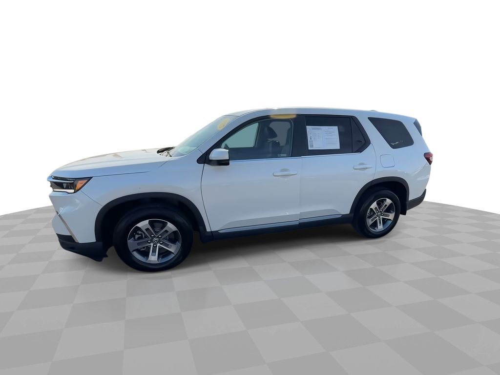 Used 2025 Honda Pilot EX-L image 4