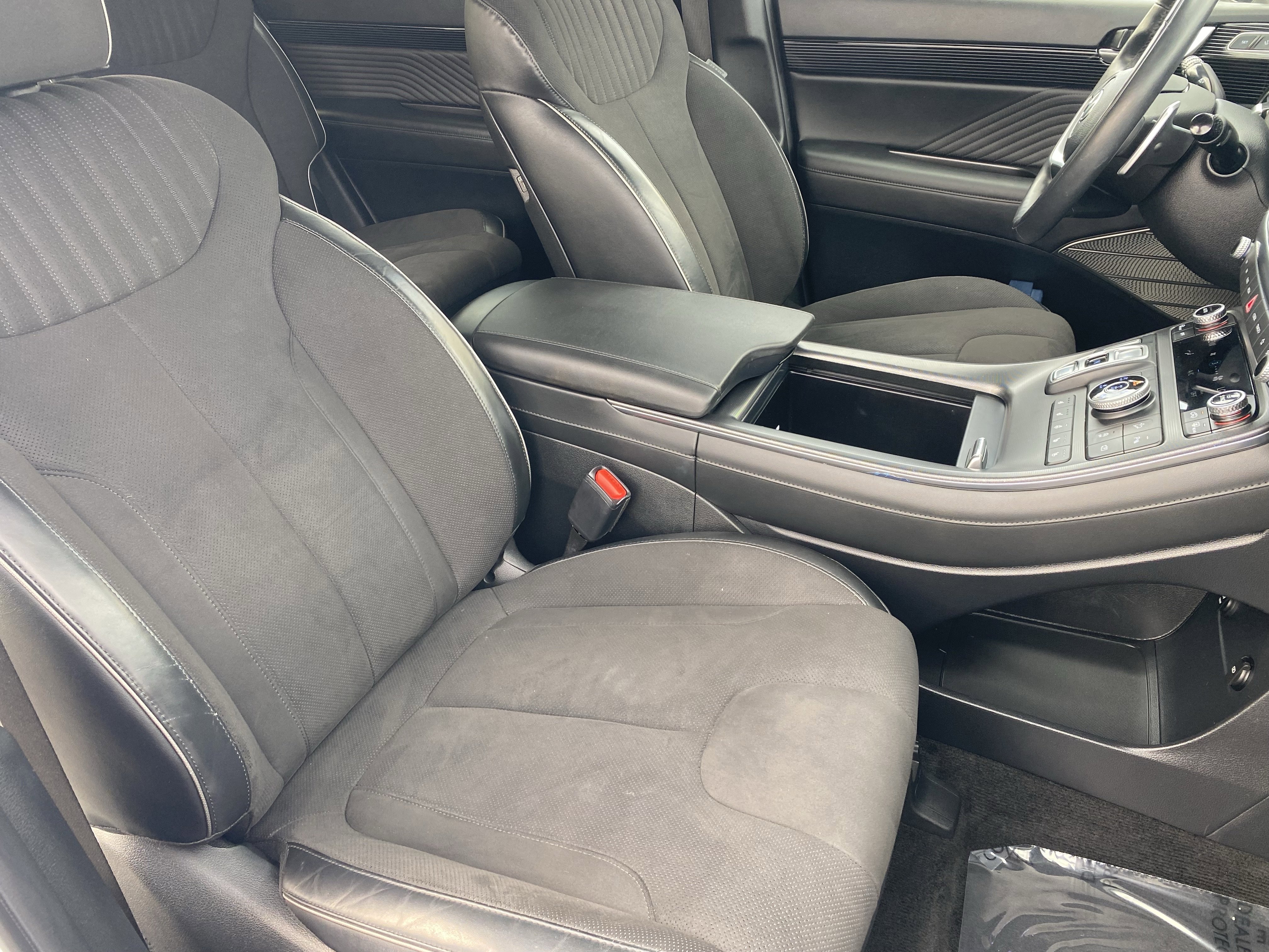 Used 2024 Hyundai Palisade Calligraphy image 10