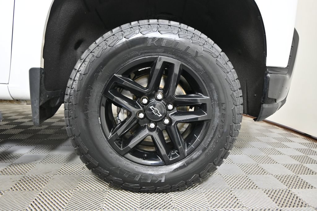 Used 2021 Chevrolet Silverado 1500 Custom Trail Boss w/ Safety Confidence Package AWD/4WD image 12