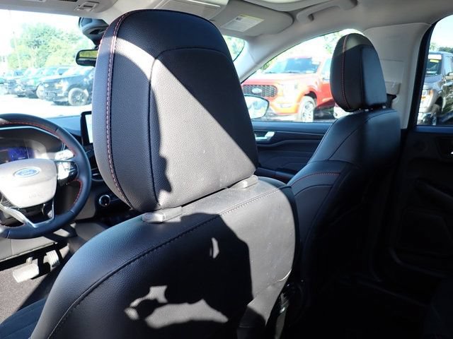 Used 2022 Ford Escape SEL w/ SEL Stealth AWD Package image 19