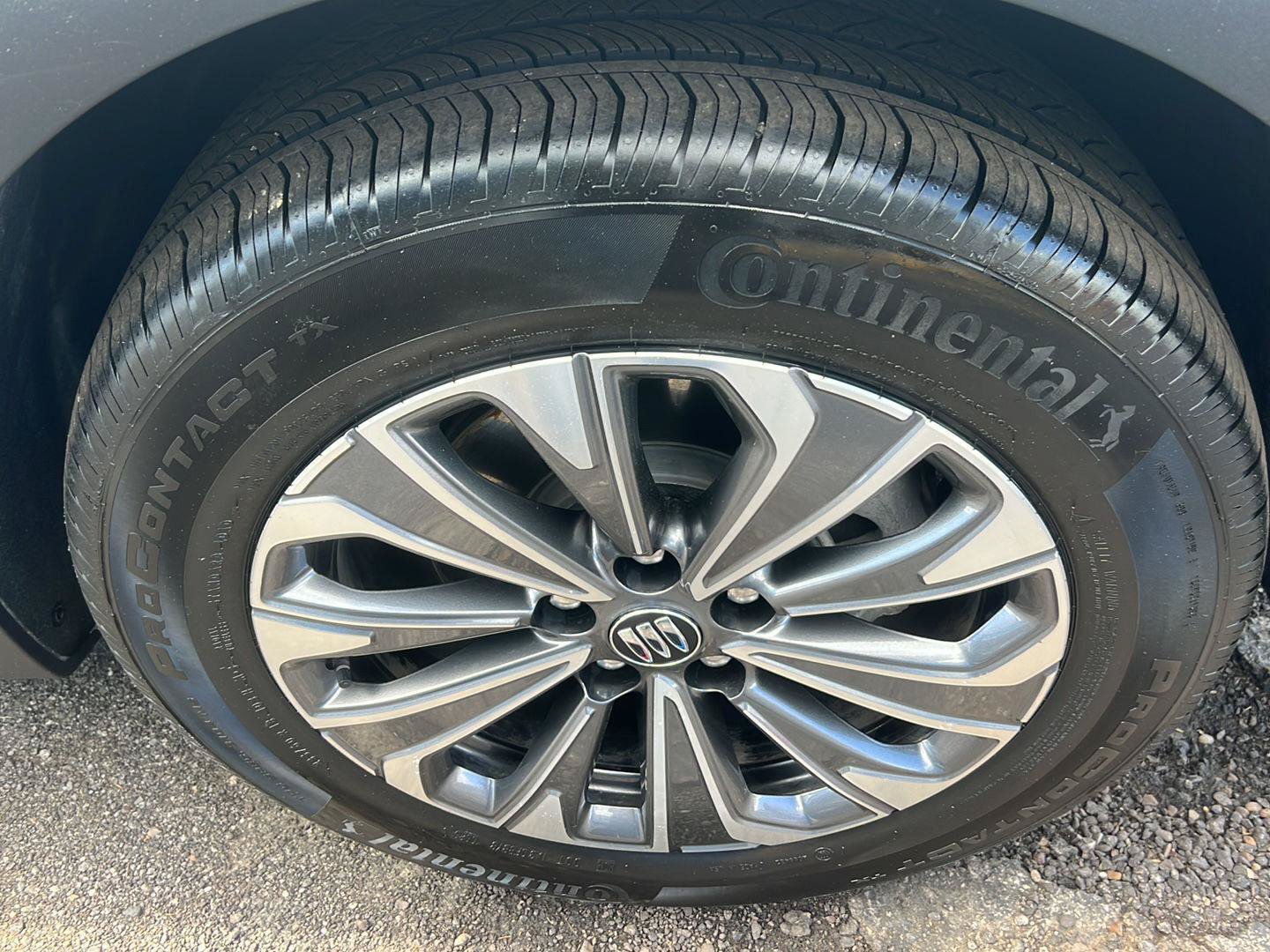 Used 2025 Buick Envision Preferred AWD/4WD image 33