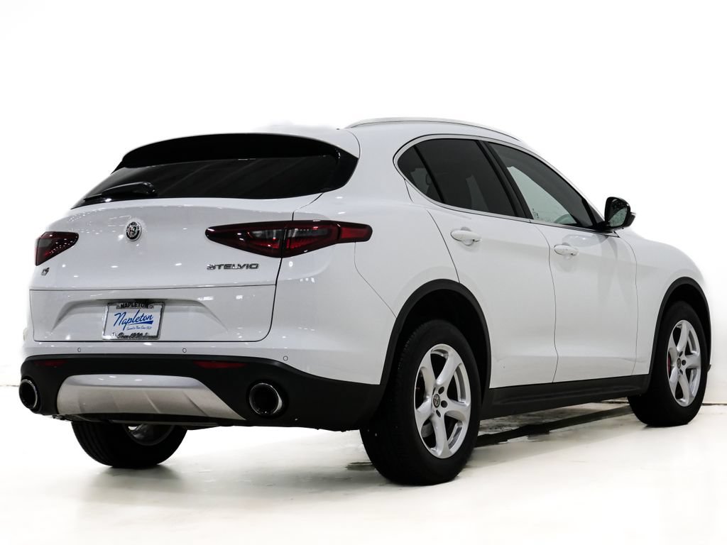 Used 2020 Alfa Romeo Stelvio AWD w/ Cold Weather Package image 6