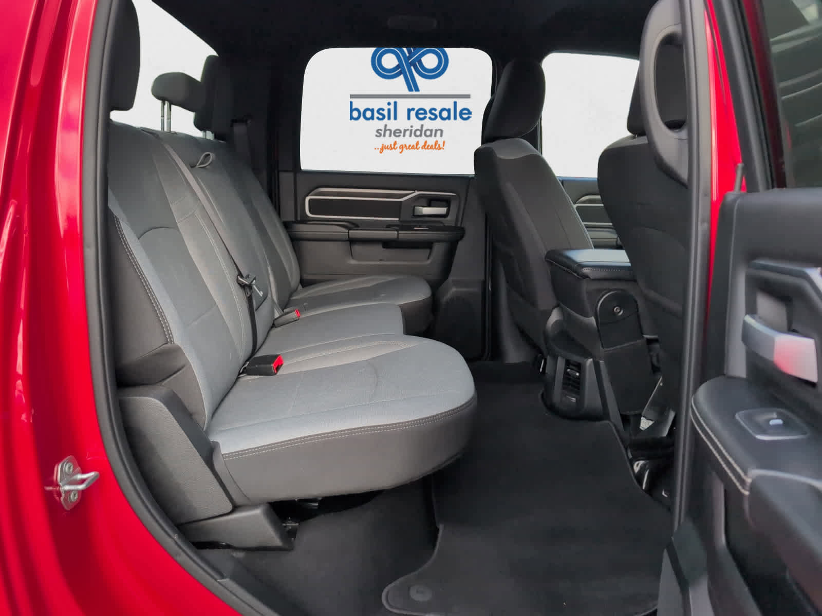 Used 2024 RAM 2500 Big Horn w/ Bed Utility Group image 18