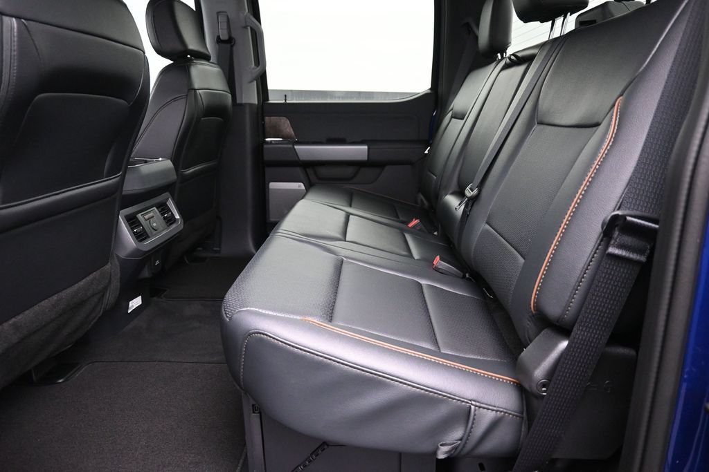 New 2026 Ford F250 Lariat w/ Black Appearance Package AWD/4WD image 10
