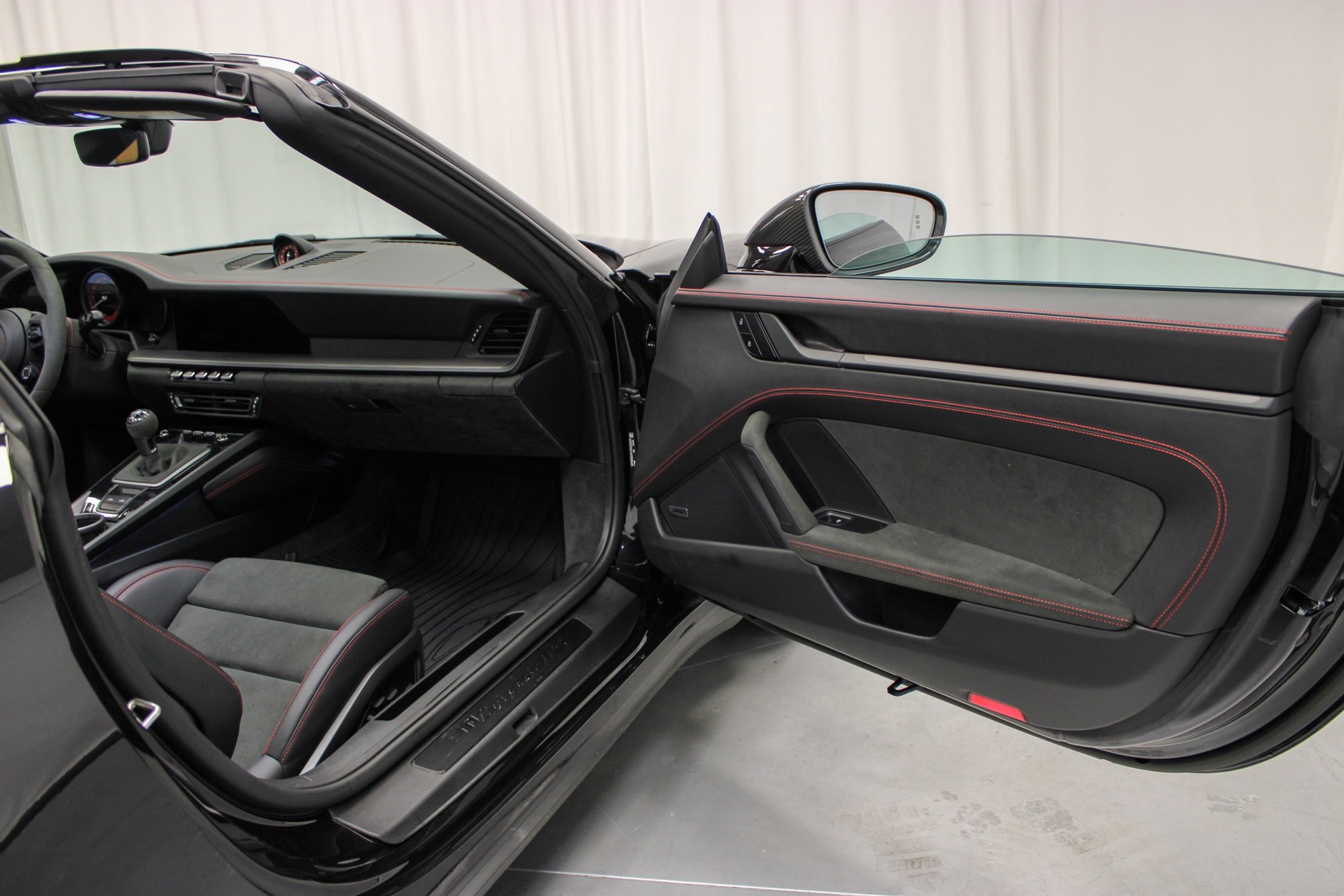Certified 2023 Porsche 911 Targa 4 GTS image 35