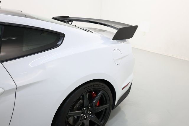 Used 2021 Ford Mustang Shelby GT500 w/ Carbon Fiber Track Pack image 56