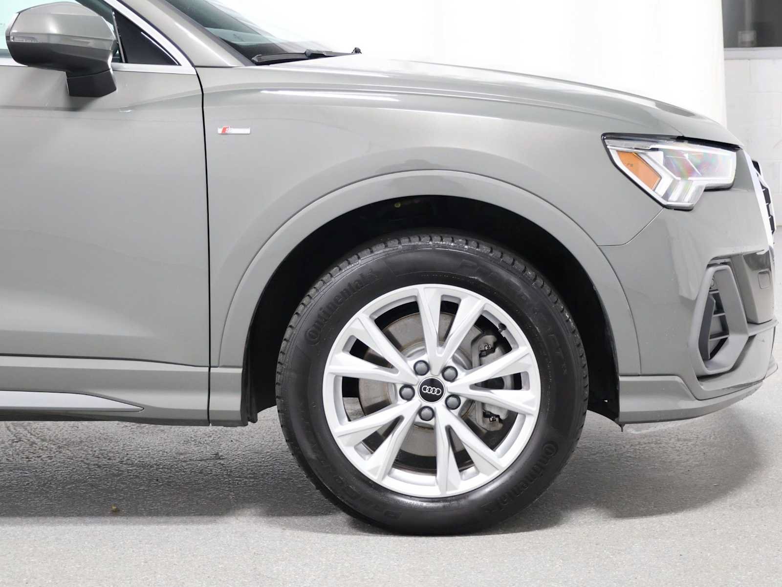 Used 2023 Audi Q3 2.0T Premium w/ Convenience Package AWD/4WD image 11