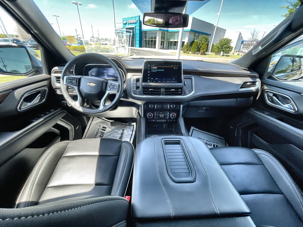 Used 2024 Chevrolet Tahoe Premier AWD/4WD image 20