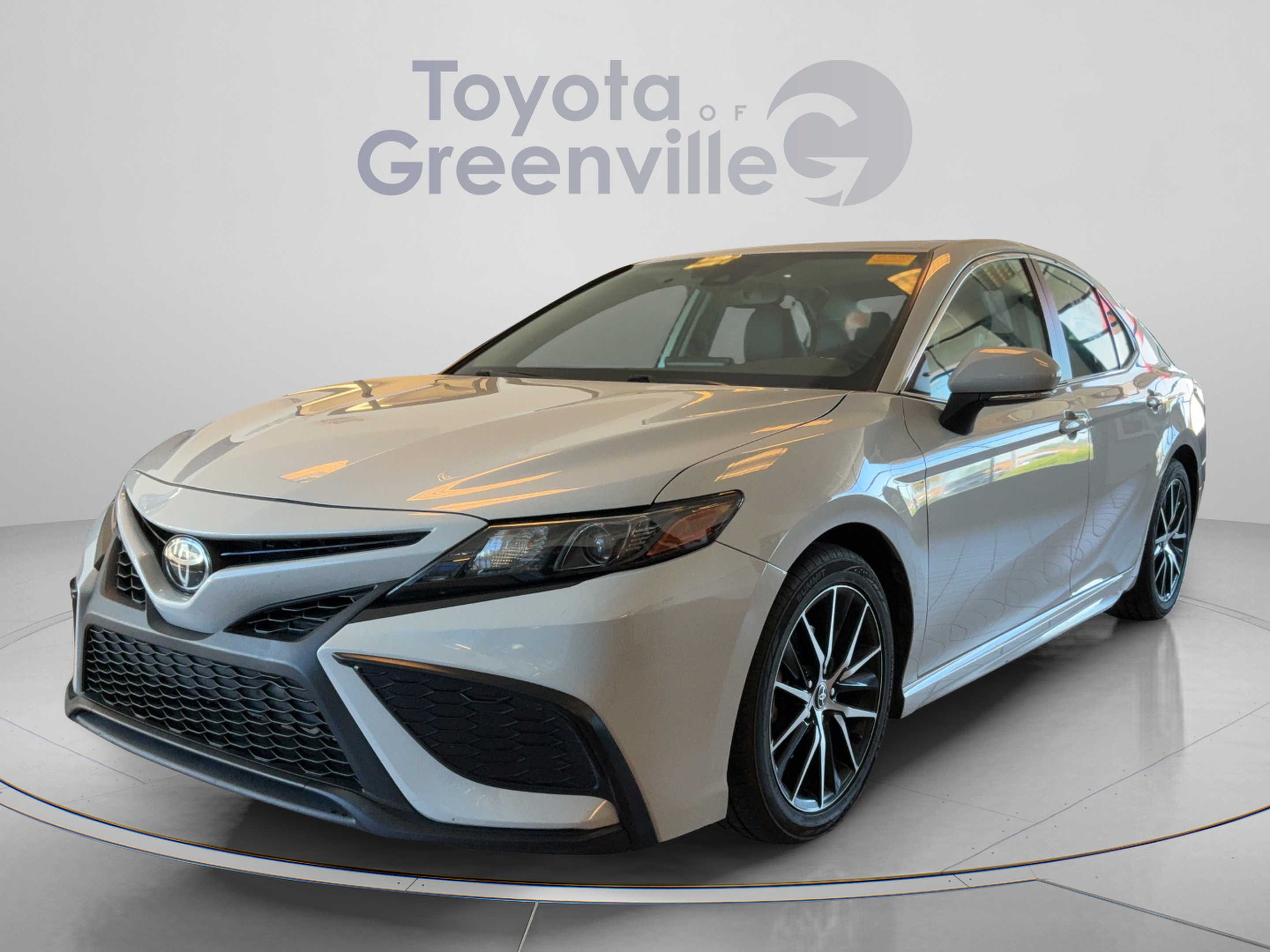 Used 2022 Toyota Camry SE w/ Audio Upgrade Package