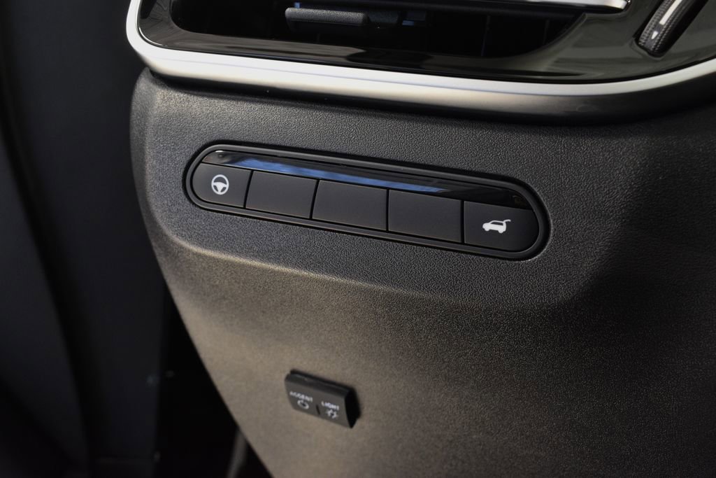 Certified 2026 INFINITI QX60 Luxe w/ Family Package image 16