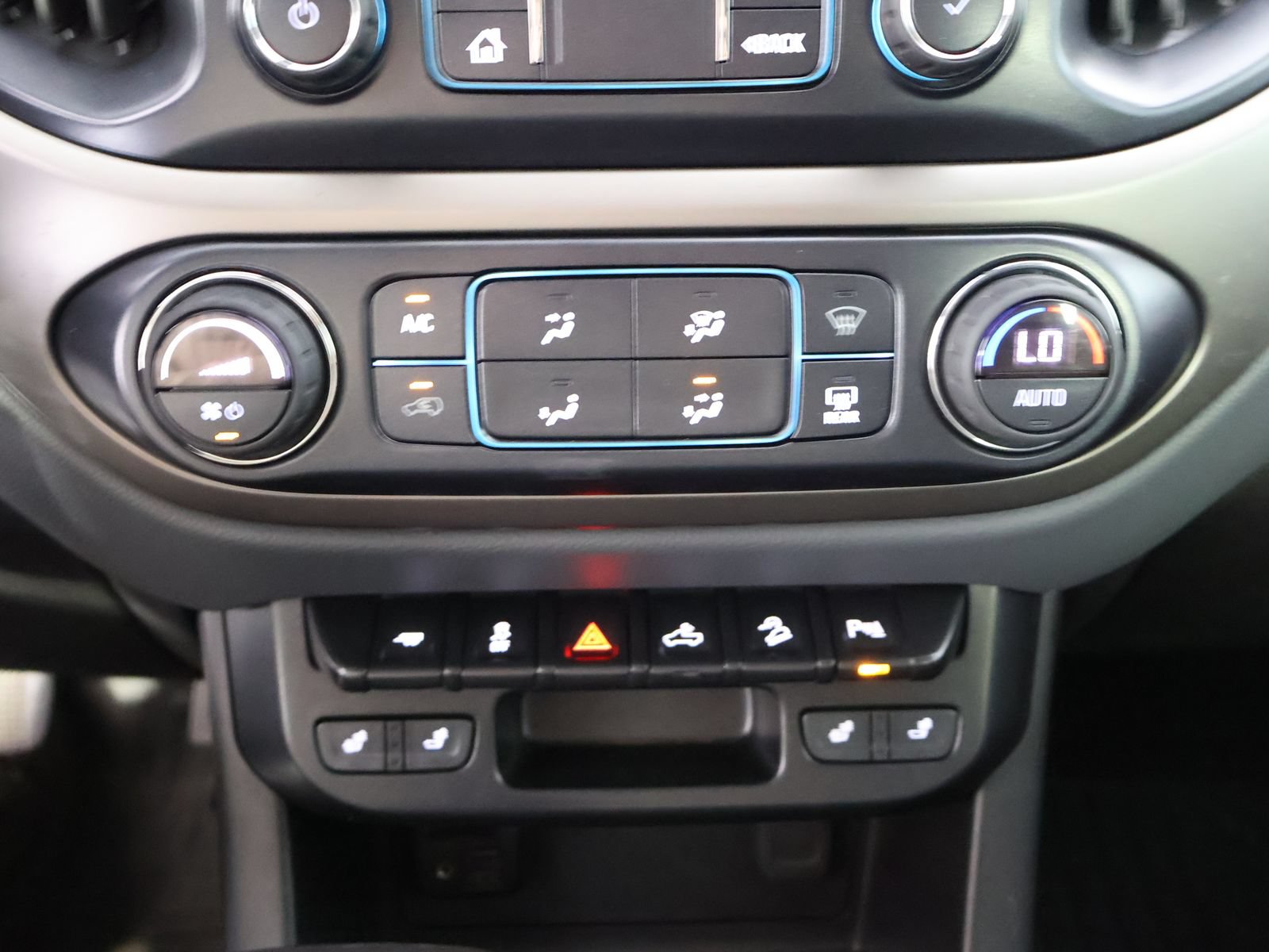 Used 2019 Chevrolet Colorado Z71 AWD/4WD image 38