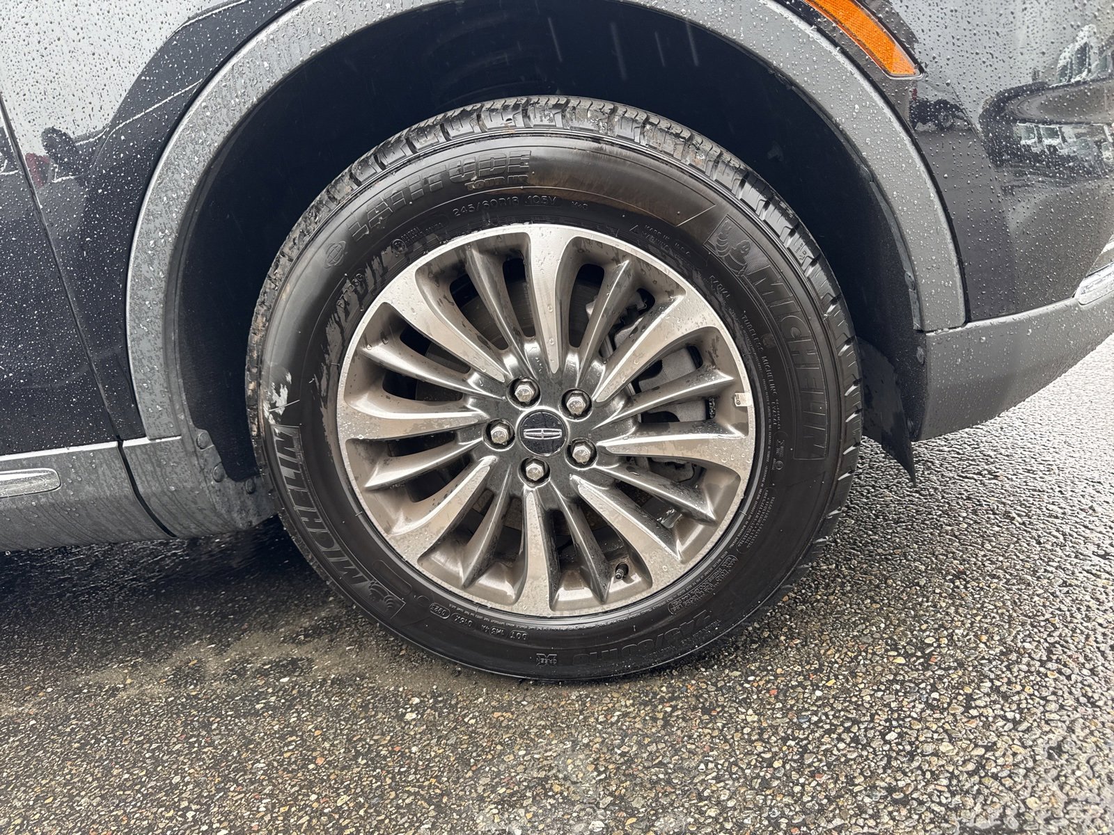 Used 2023 Lincoln Nautilus FWD w/ Premium Package image 18