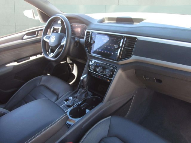 Used 2023 Volkswagen Atlas Cross Sport SEL Premium R-Line AWD/4WD image 10