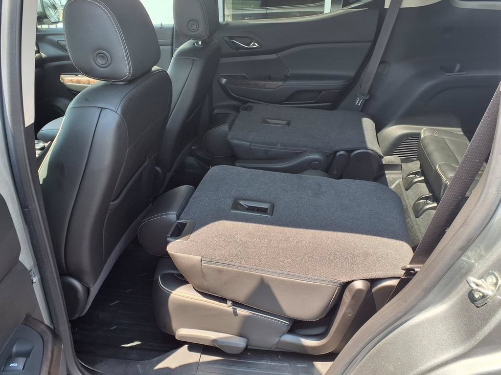 Used 2023 GMC Acadia Denali w/ Denali Technology Package FWD image 23