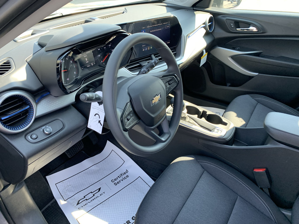 New 2026 Chevrolet Trax LS w/ LS Convenience Package FWD image 18