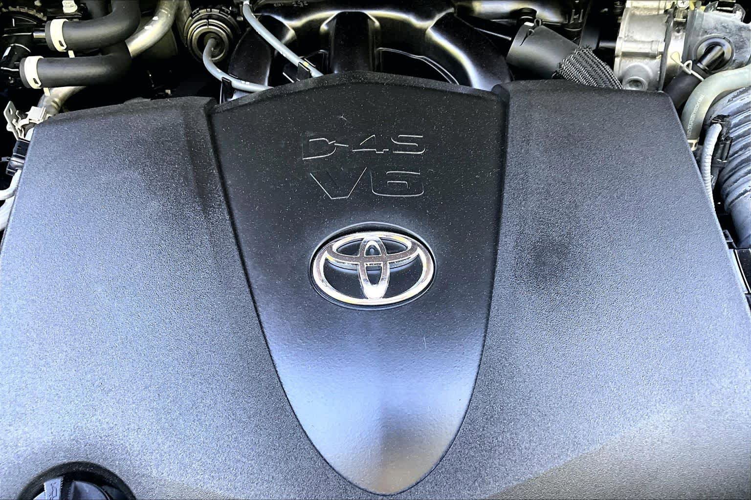 Used 2022 Toyota Highlander LE AWD/4WD image 29