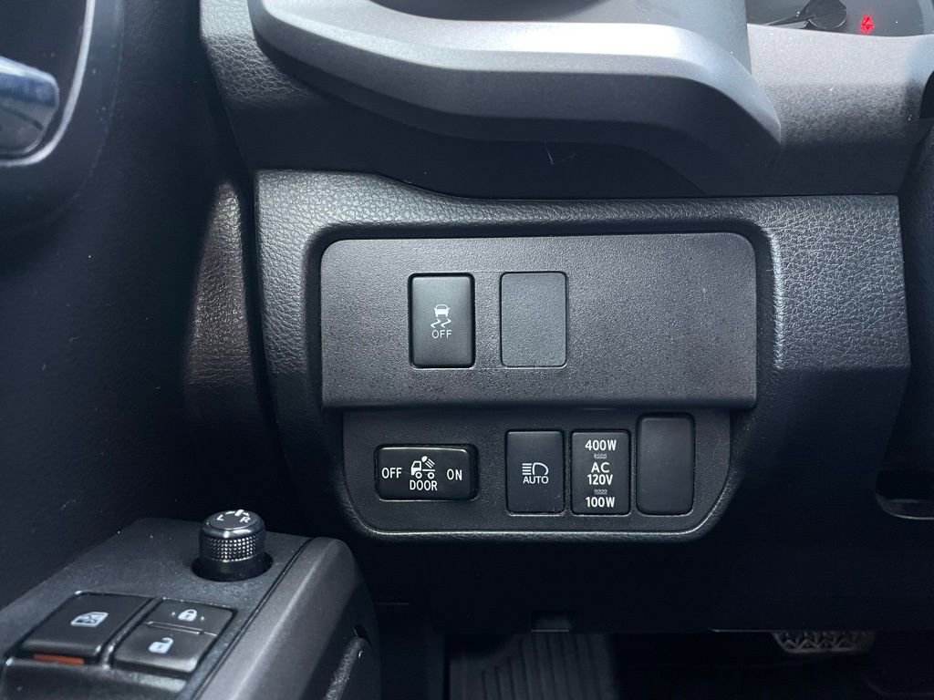 Used 2020 Toyota Tacoma TRD Sport w/ Technology Package image 13