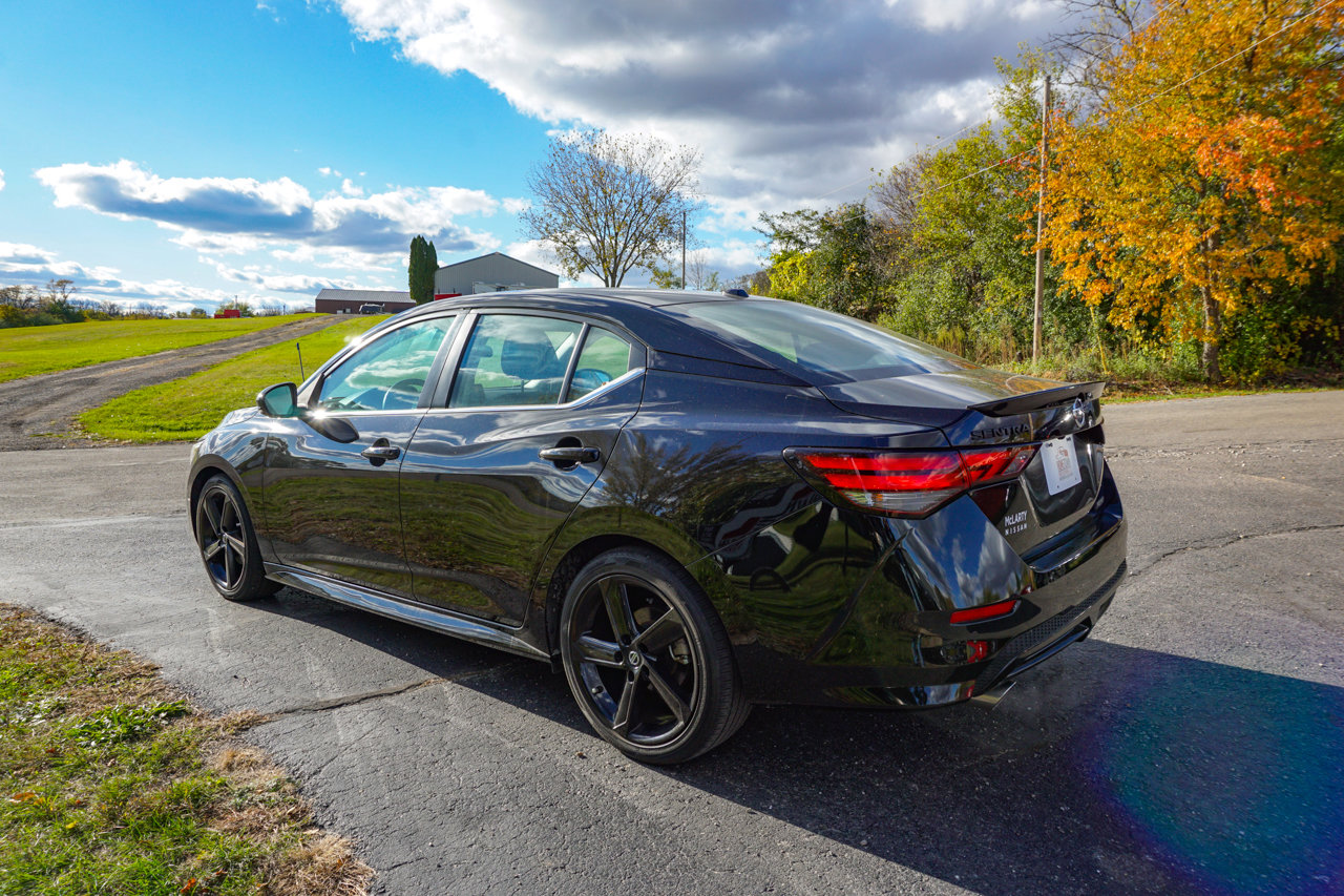Used 2023 Nissan Sentra SR w/ Midnight Edition Package image 7