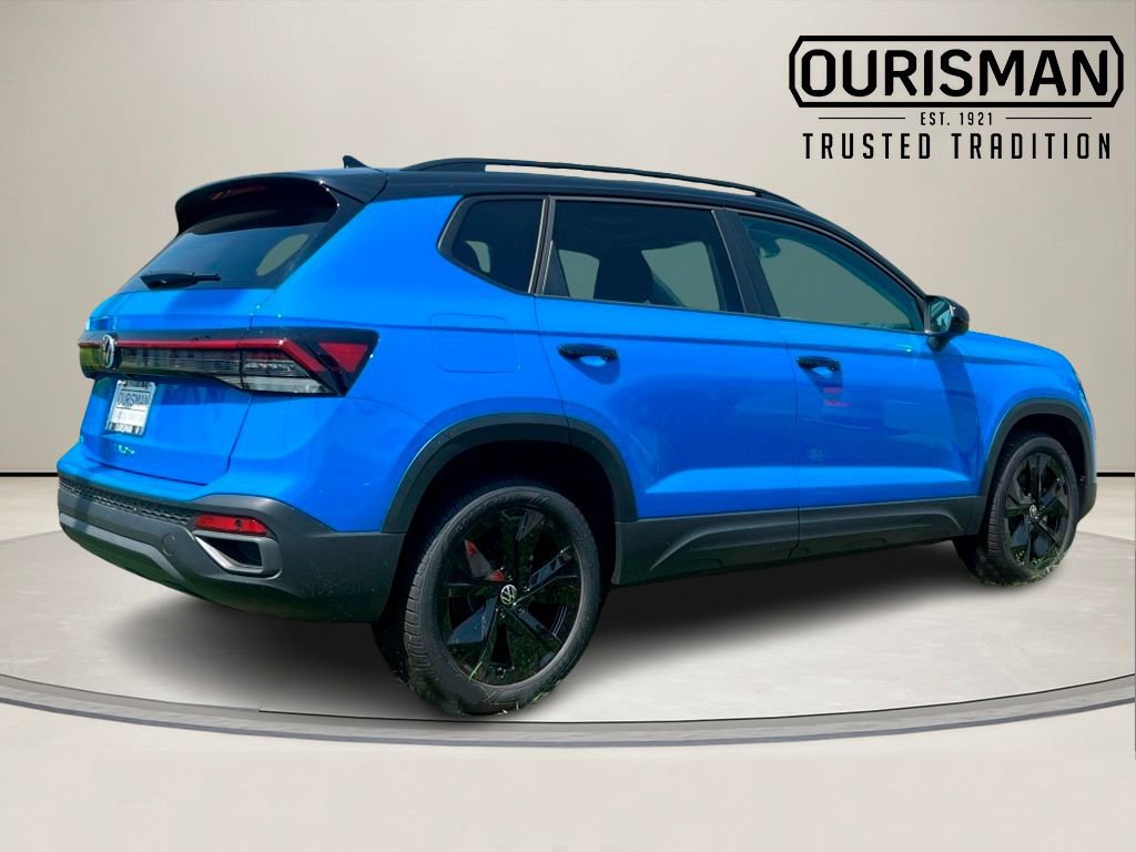 New 2025 Volkswagen Taos SE image 3