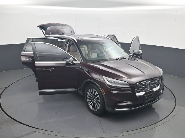 Used 2023 Lincoln Aviator AWD w/ Premium Package image 30