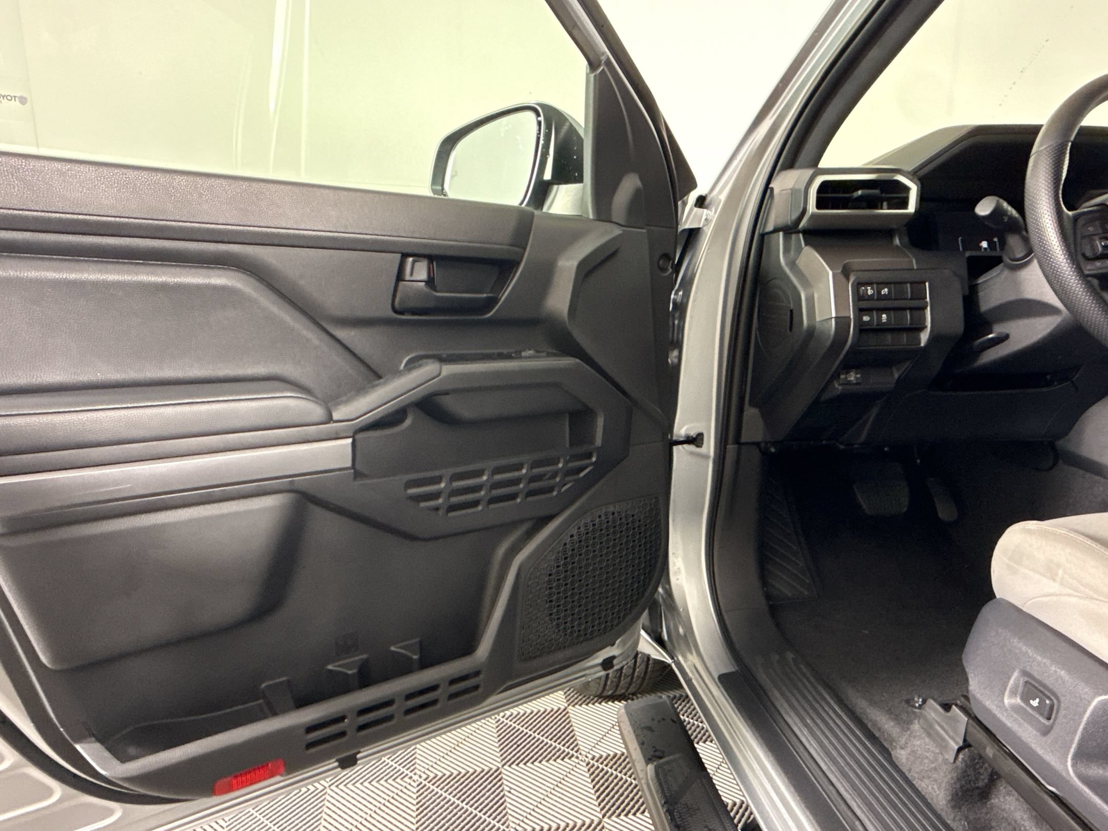 Used 2024 Toyota Tacoma SR5 RWD image 5