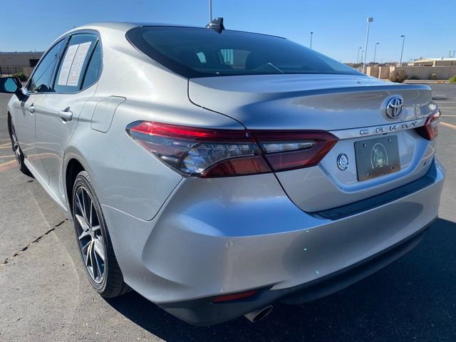 Used 2021 Toyota Camry XLE image 4