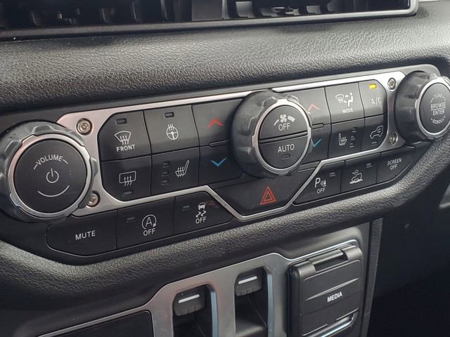 Used 2025 Jeep Wrangler Sport image 24