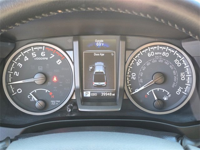 Used 2022 Toyota Tacoma TRD Off-Road w/ Technology Package image 26