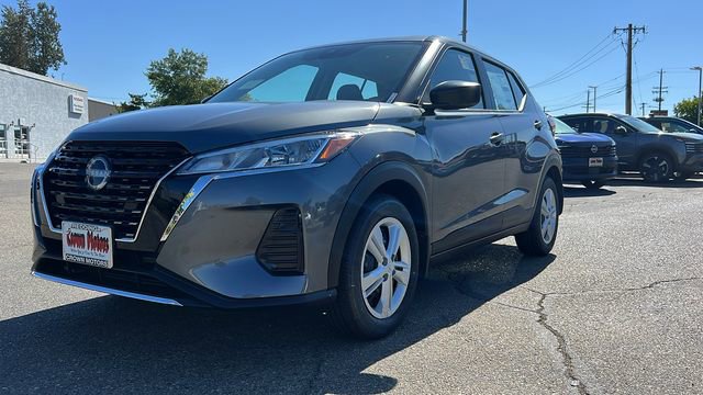 New 2025 Nissan Kicks Play S image 9