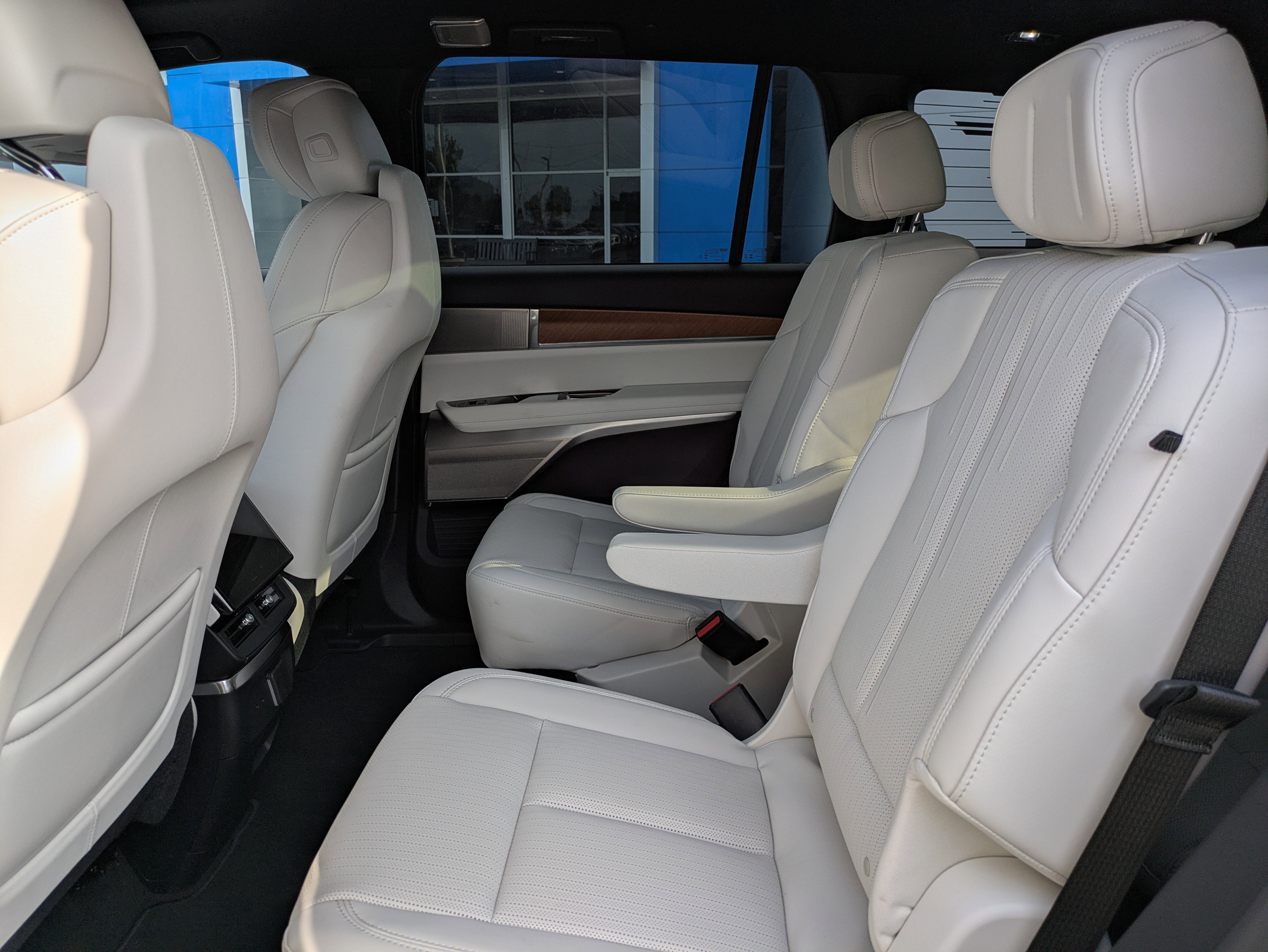 New 2026 Cadillac Vistiq Luxury image 9