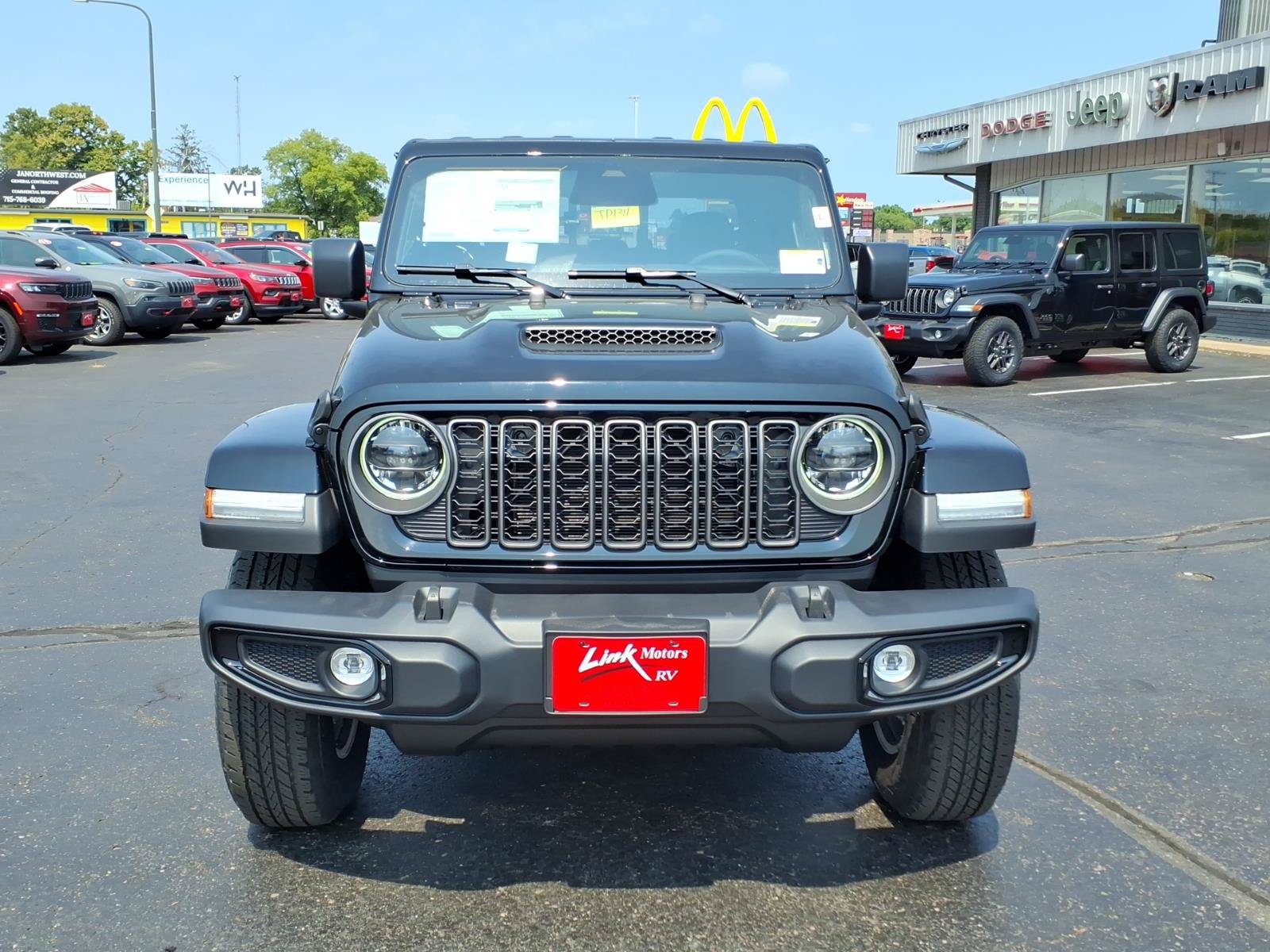 New 2026 Jeep Gladiator Sport AWD/4WD image 6