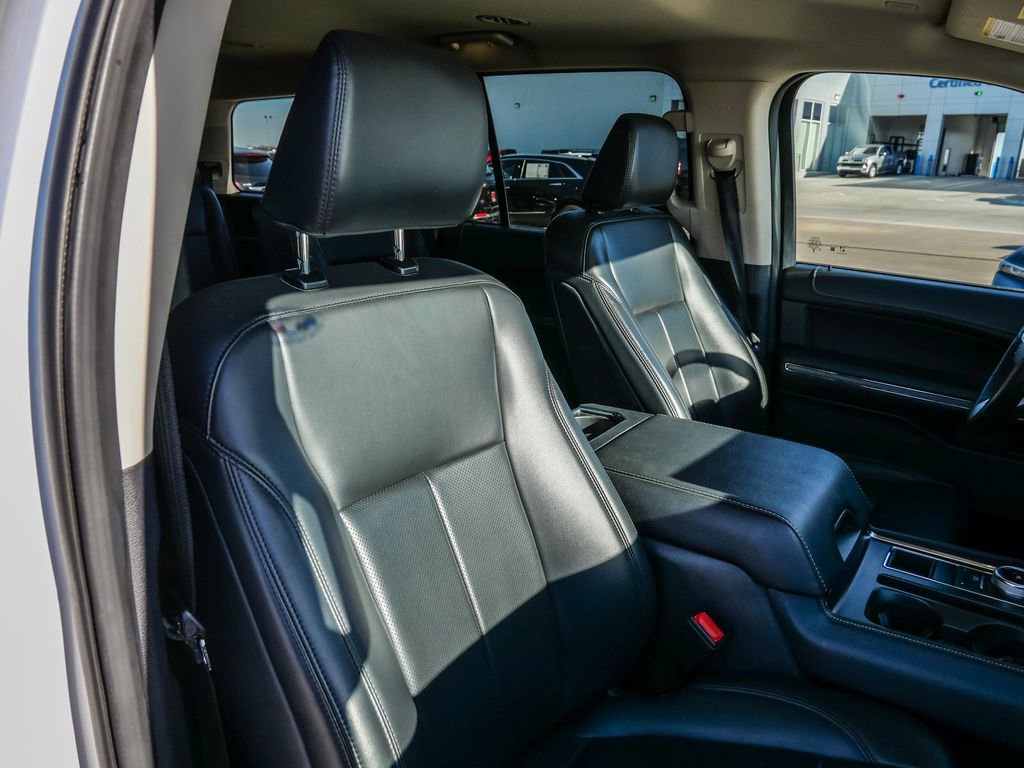 Used 2024 Ford Expedition XLT image 16