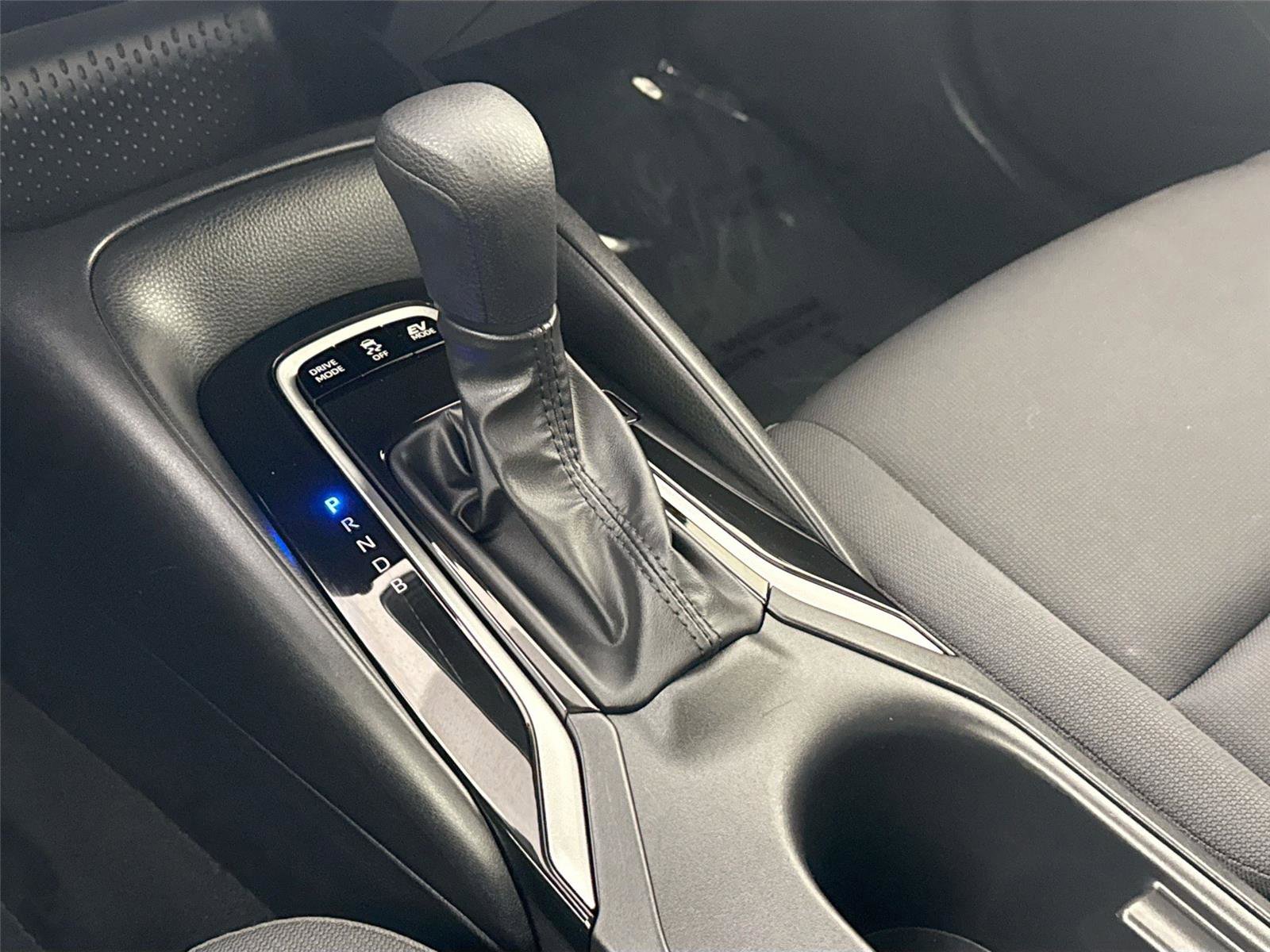 Certified 2025 Toyota Corolla LE image 24