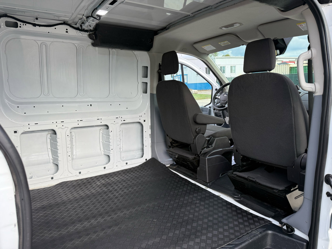 Used 2019 Ford Transit 250 130 Low Roof w/ Exterior Upgrade Package image 21