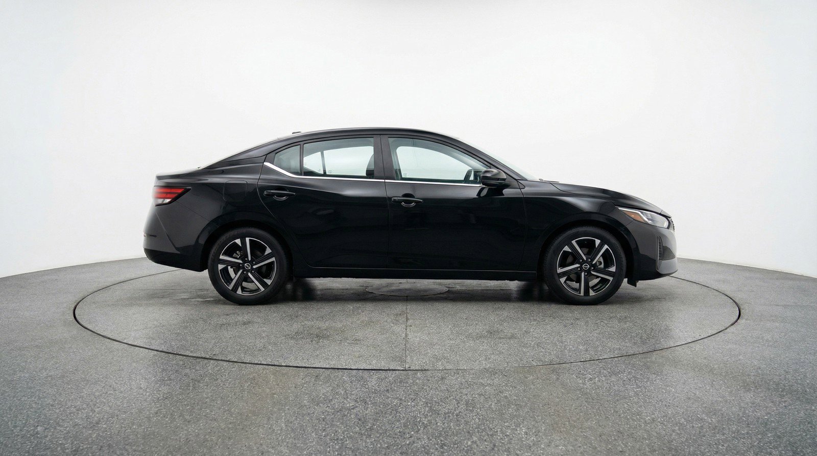 Used 2025 Nissan Sentra SV FWD image 9