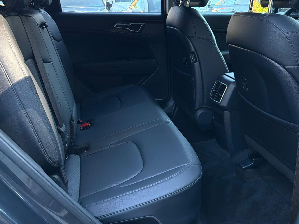 Certified 2023 Kia Sportage EX AWD/4WD image 13